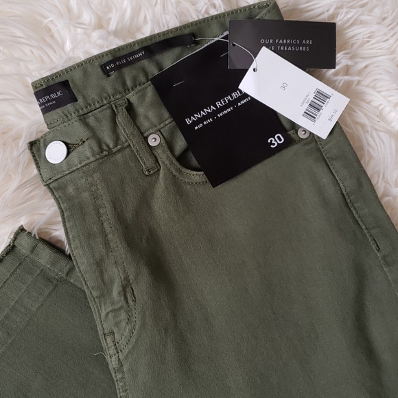 Banana Republic Denim - Banana Republic Mid Rise Skinny Ankle